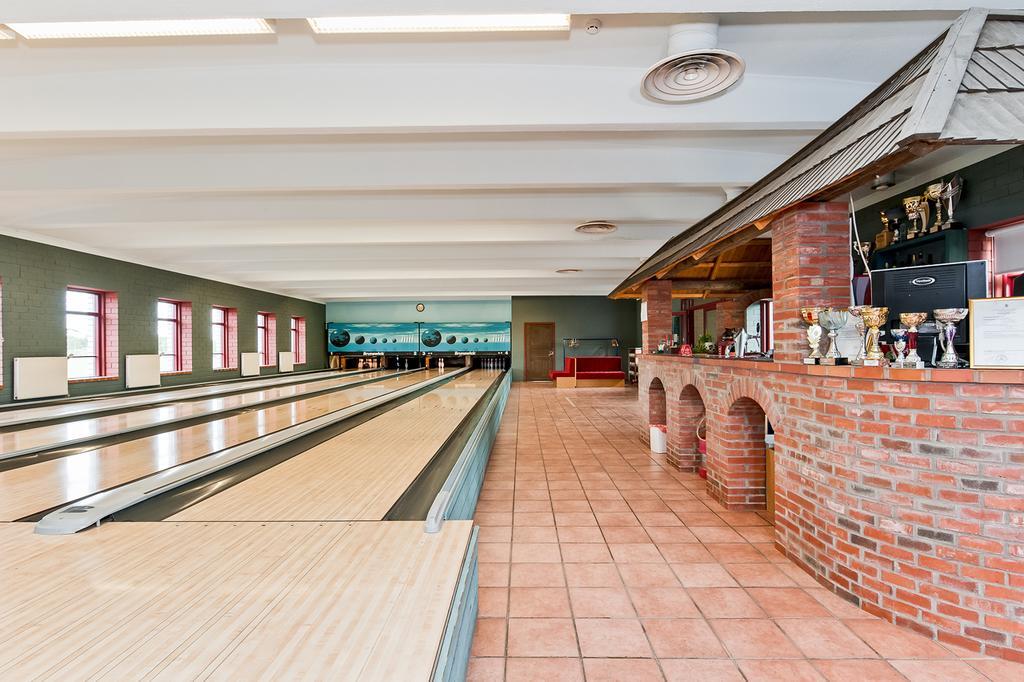 Veskisilla Hotel Turi Bagian luar foto