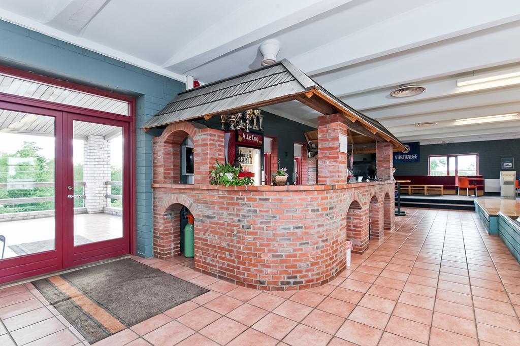 Veskisilla Hotel Turi Bagian luar foto