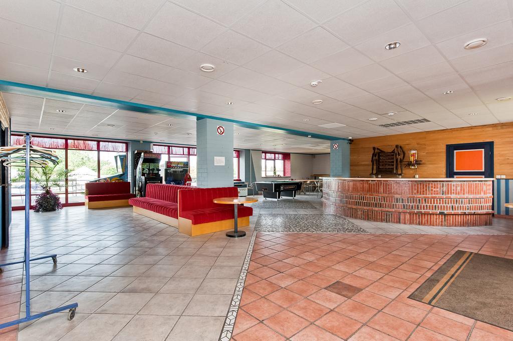 Veskisilla Hotel Turi Bagian luar foto