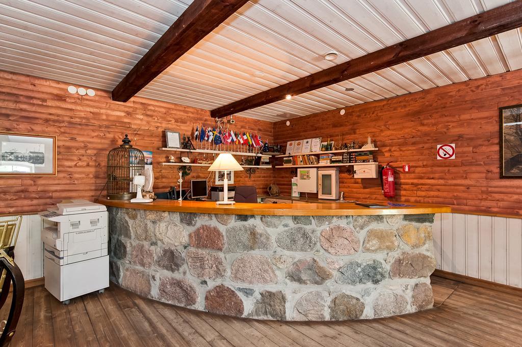 Veskisilla Hotel Turi Bagian luar foto