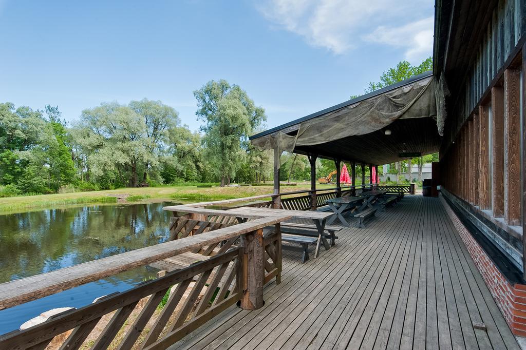 Veskisilla Hotel Turi Bagian luar foto